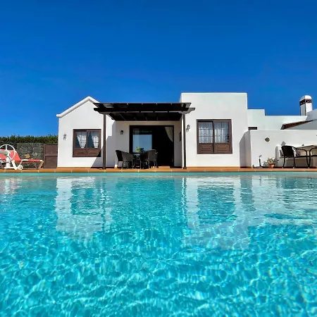 Pilar Πλάγια Μπλάνκα